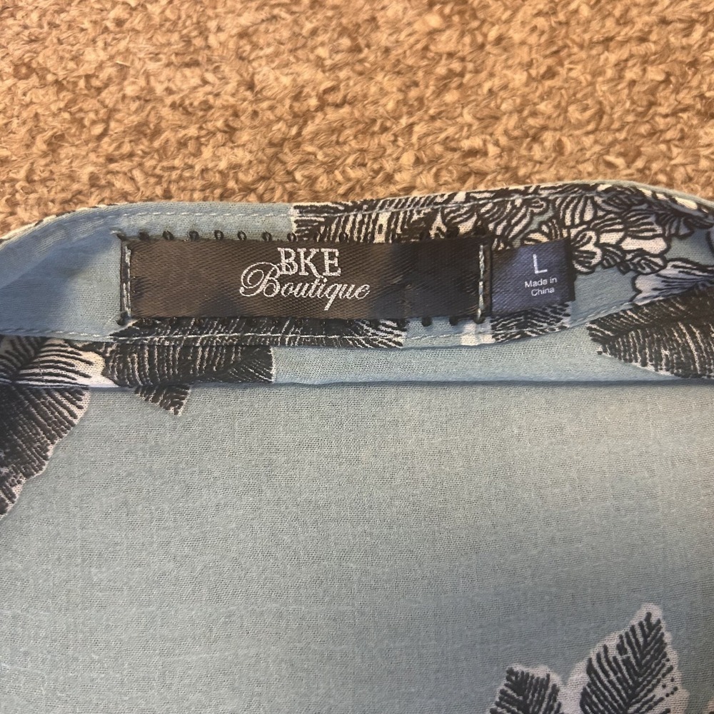 BKE Boutique Women's Boho Blue Black Floral Bell Sleeve Open Kimono Cardigan L - Picture 6 of 8